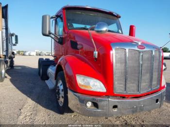  Salvage Peterbilt 579