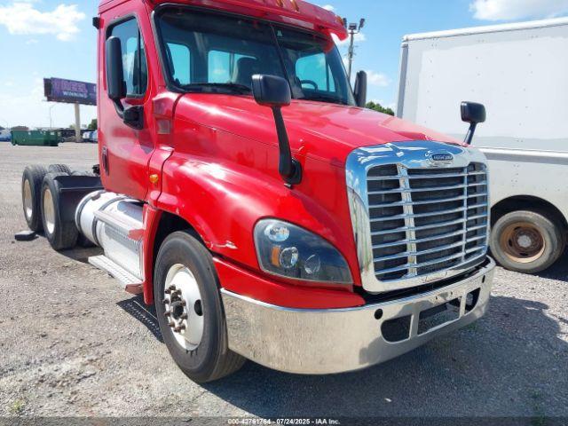  Salvage Freightliner Cascadia 125