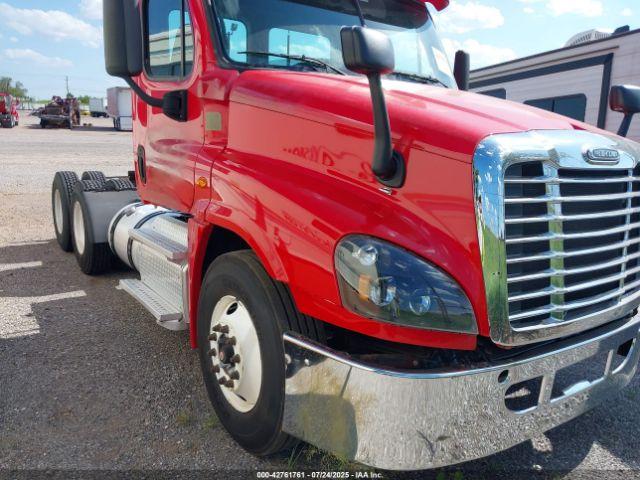  Salvage Freightliner Cascadia 125