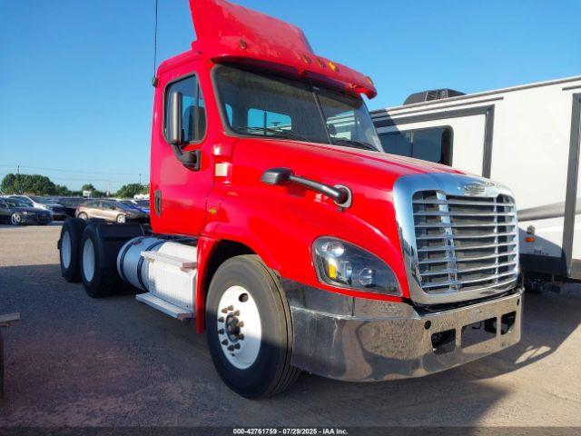  Salvage Freightliner Cascadia 125
