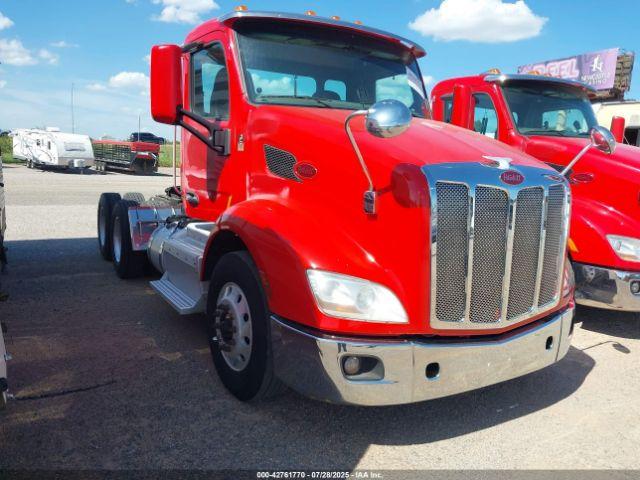  Salvage Peterbilt 579