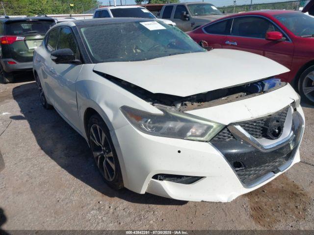  Salvage Nissan Maxima