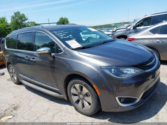  Salvage Chrysler Pacifica