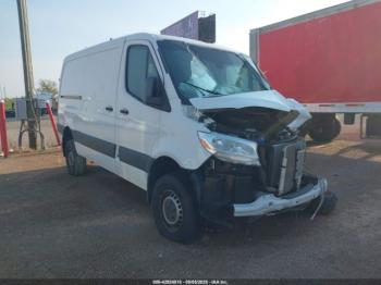  Salvage Mercedes-Benz Sprinter 2500