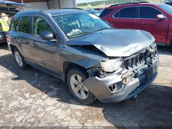  Salvage Jeep Compass