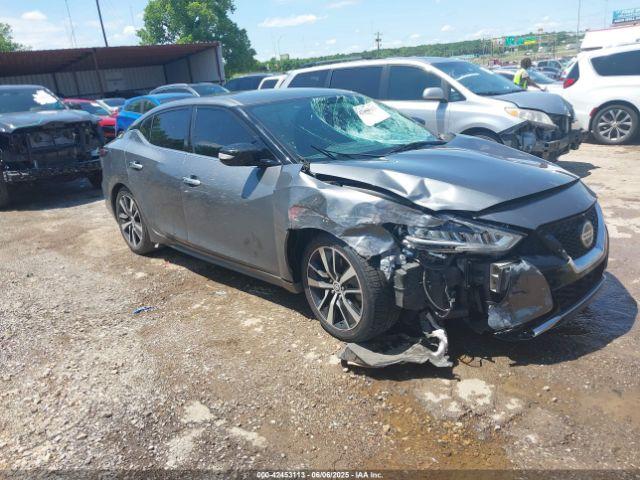  Salvage Nissan Maxima