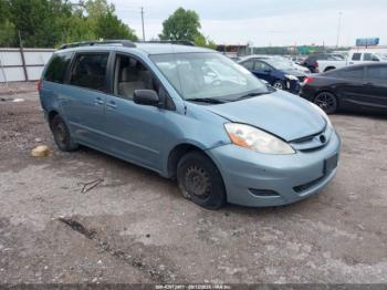  Salvage Toyota Sienna