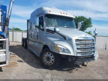  Salvage Freightliner New Cascadia 126