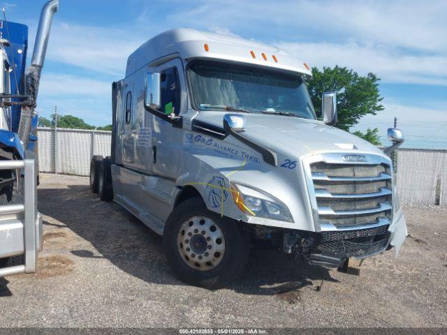  Salvage Freightliner New Cascadia 126