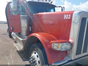  Salvage Peterbilt 389