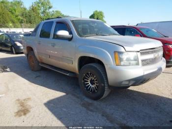  Salvage Chevrolet Avalanche 1500