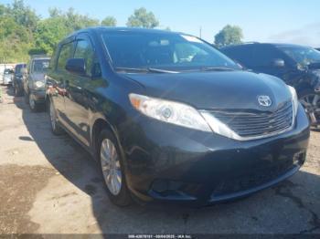  Salvage Toyota Sienna