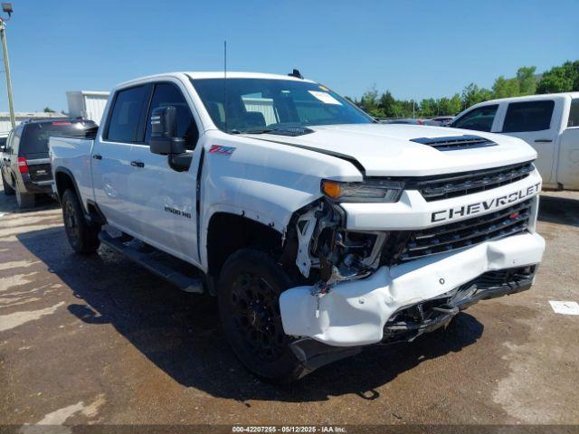  Salvage Chevrolet Silverado 2500