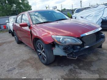  Salvage Chrysler 200