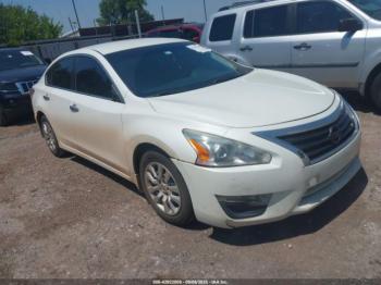  Salvage Nissan Altima