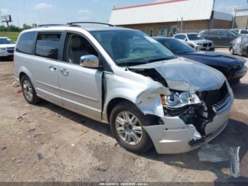  Salvage Chrysler Town & Country