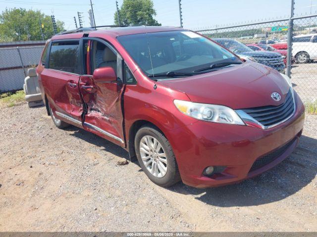  Salvage Toyota Sienna