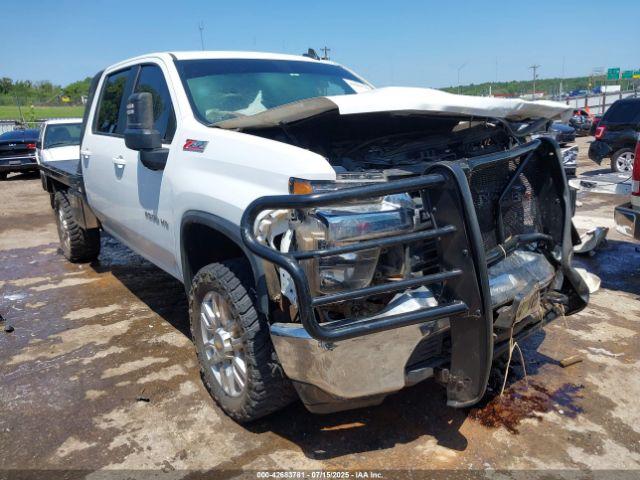  Salvage Chevrolet Silverado 2500