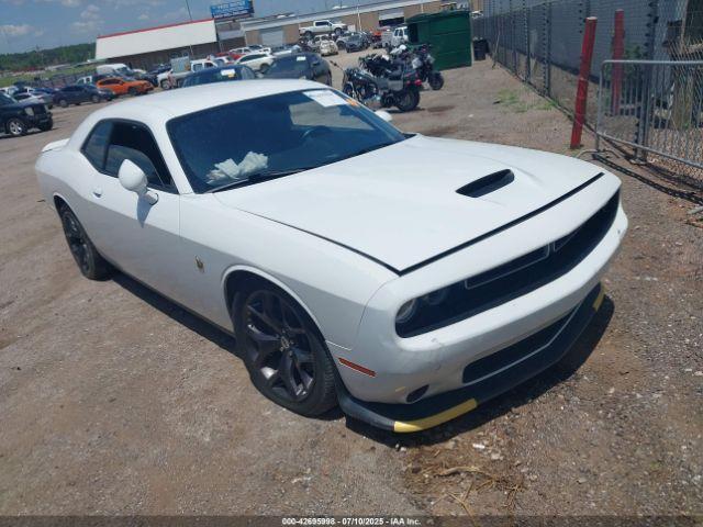  Salvage Dodge Challenger