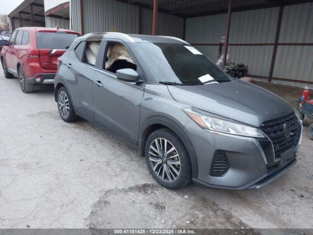  Salvage Nissan Kicks