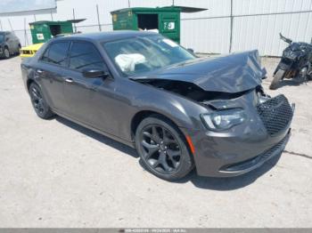  Salvage Chrysler 300