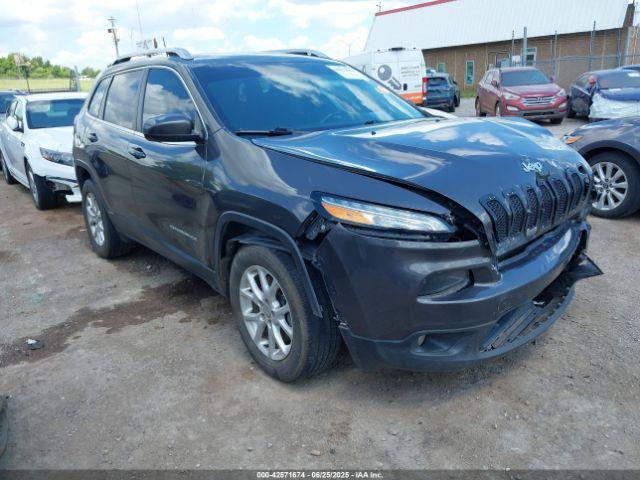  Salvage Jeep Cherokee