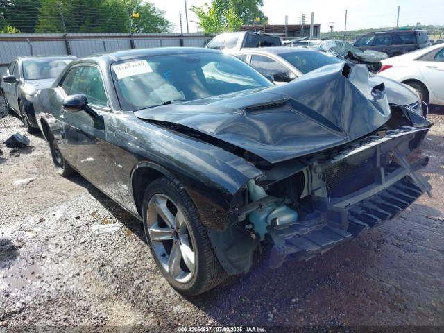  Salvage Dodge Challenger