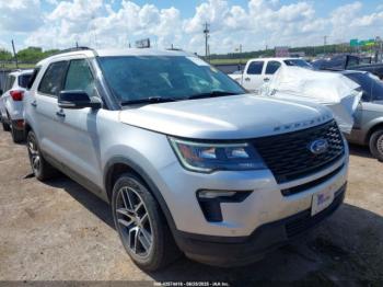  Salvage Ford Explorer