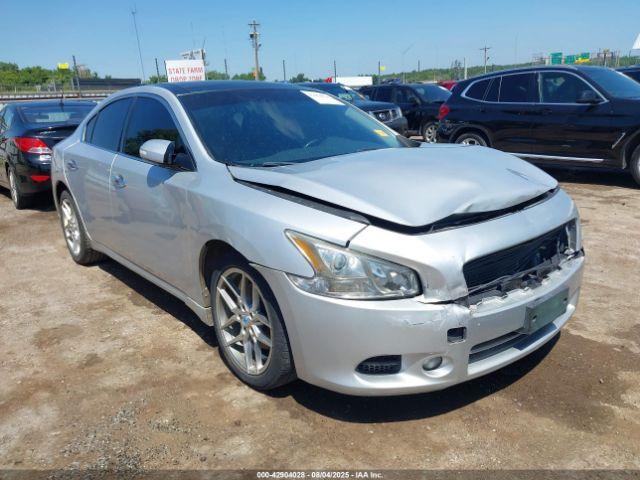  Salvage Nissan Maxima