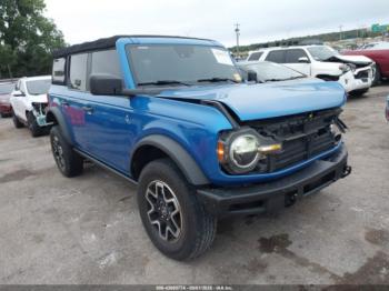  Salvage Ford Bronco