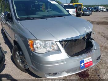  Salvage Chrysler Town & Country
