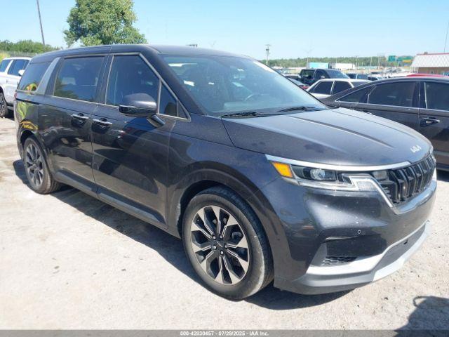  Salvage Kia Carnival