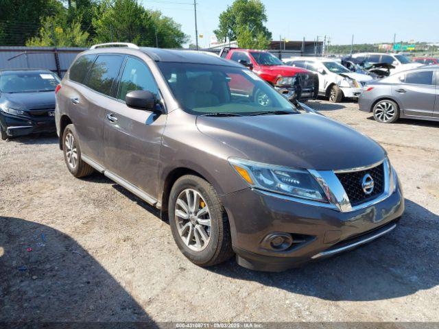  Salvage Nissan Pathfinder