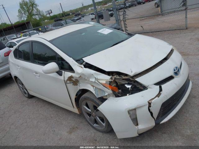  Salvage Toyota Prius