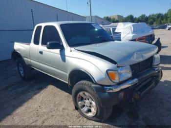  Salvage Toyota Tacoma