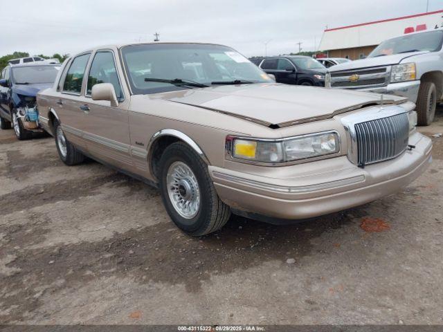  Salvage Lincoln Towncar