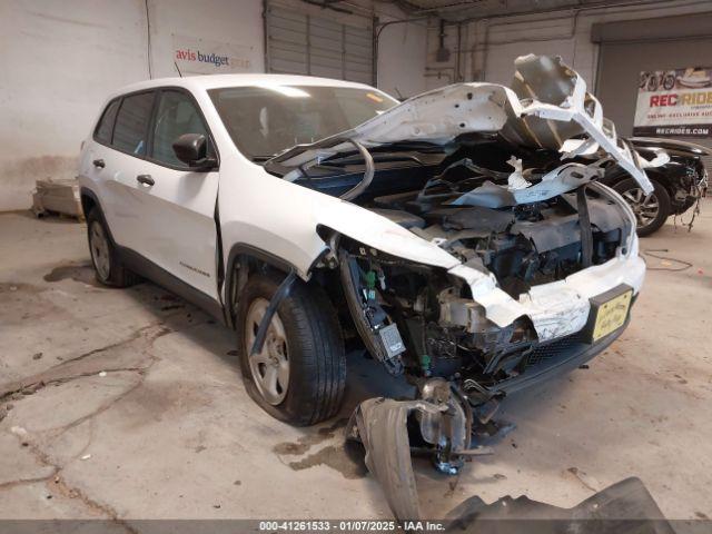  Salvage Jeep Cherokee