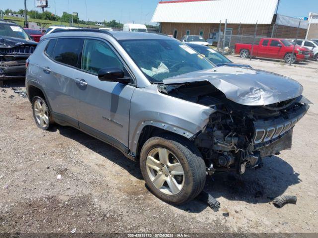  Salvage Jeep Compass