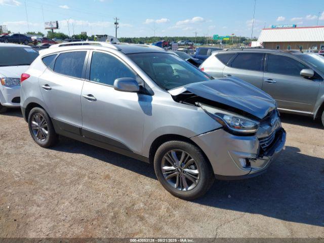  Salvage Hyundai TUCSON