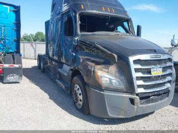  Salvage Freightliner New Cascadia 126