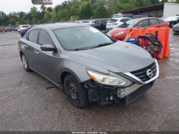  Salvage Nissan Altima
