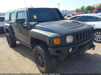  Salvage HUMMER H3 Suv