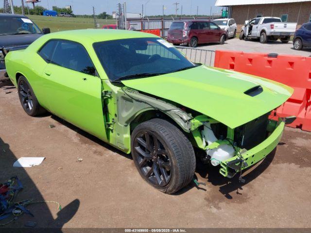  Salvage Dodge Challenger