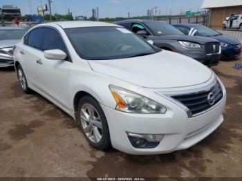  Salvage Nissan Altima