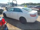 Toyota Camry Le Image 2