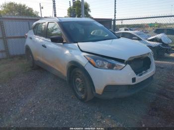  Salvage Nissan Kicks