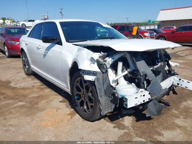  Salvage Chrysler 300