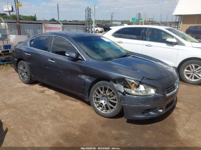  Salvage Nissan Maxima
