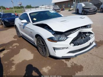  Salvage Ford Mustang