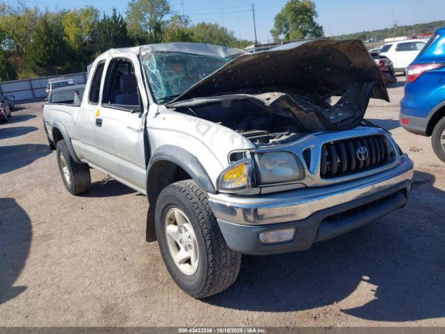  Salvage Toyota Tacoma